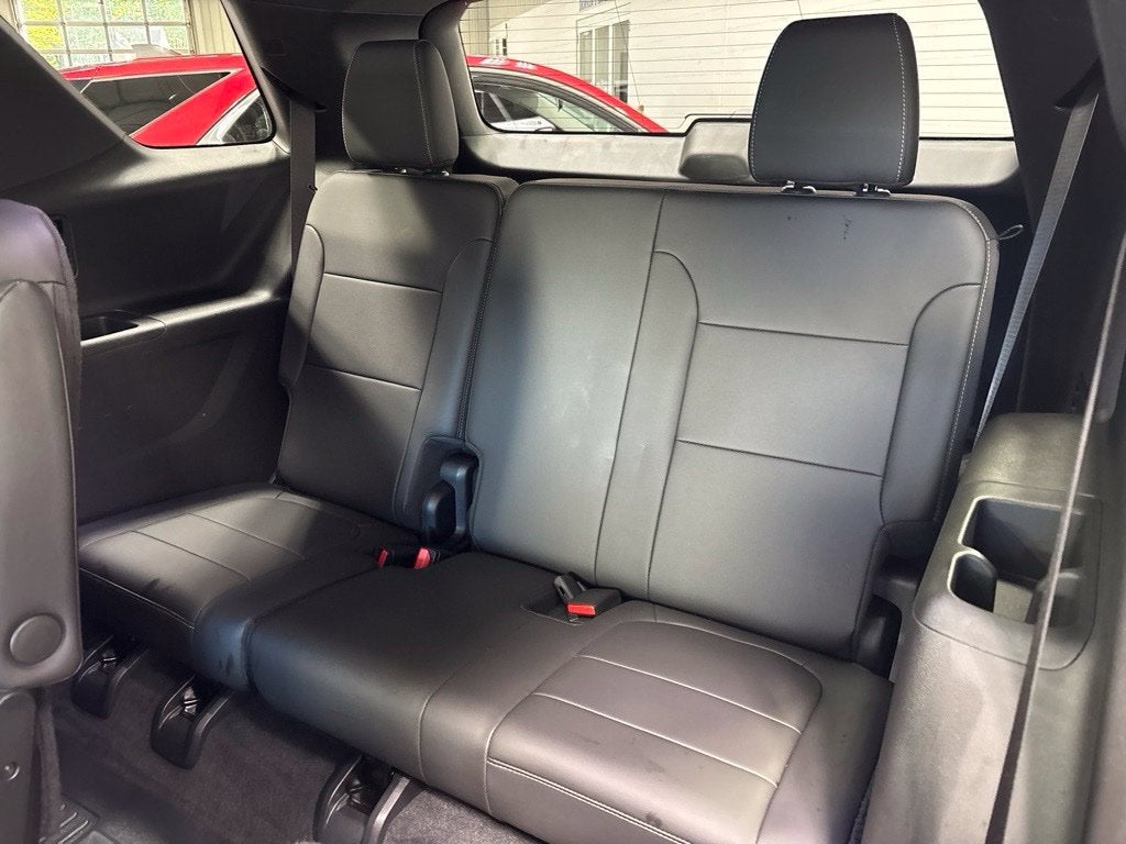 2023 Chevrolet Traverse AWD LT Leather