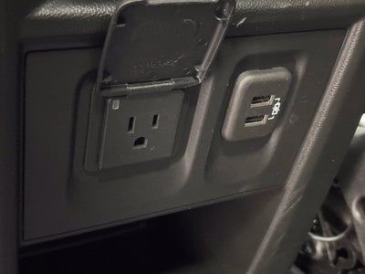 2023 Chevrolet Traverse AWD LT Leather