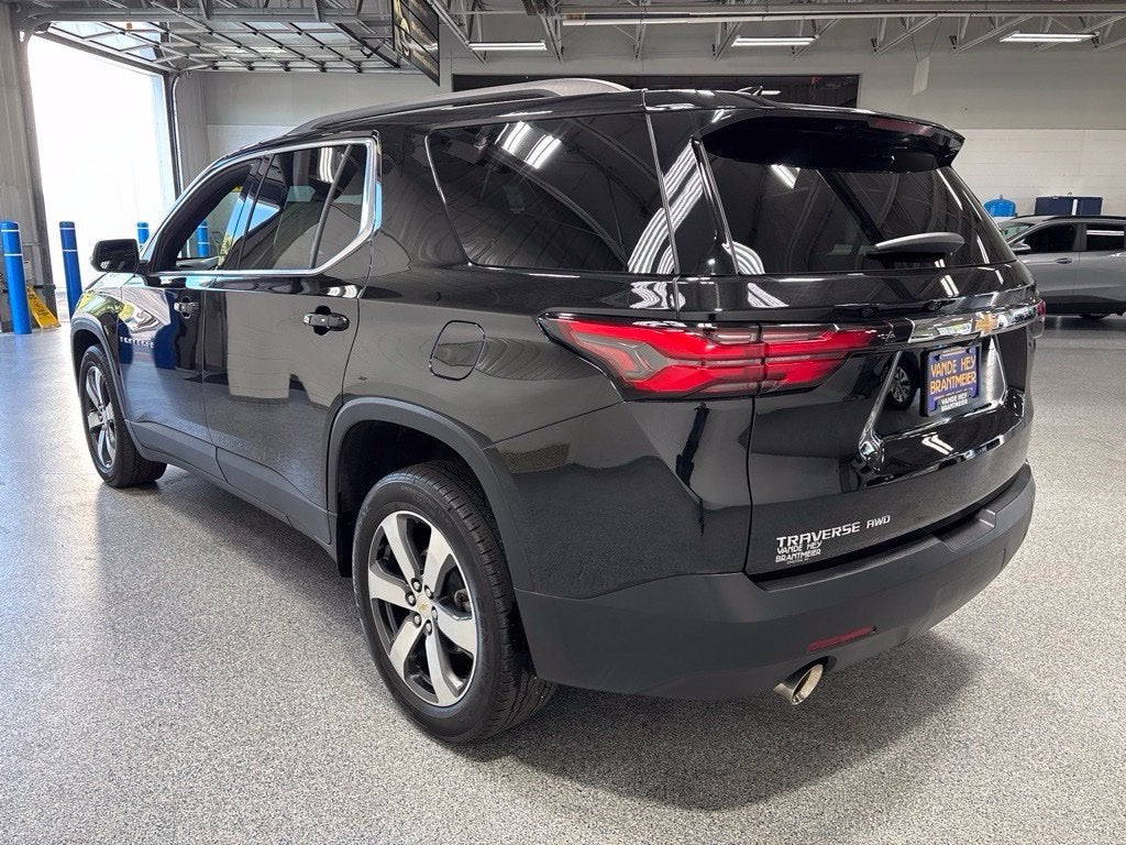 2023 Chevrolet Traverse AWD LT Leather