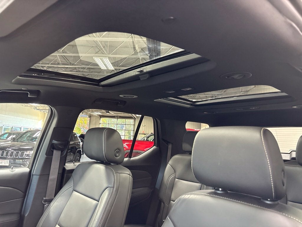 2023 Chevrolet Traverse AWD LT Leather