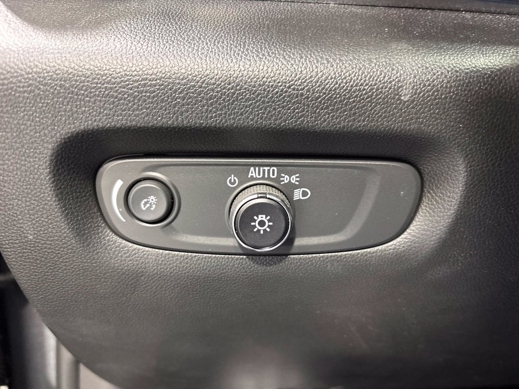 2023 Chevrolet Traverse AWD LT Leather