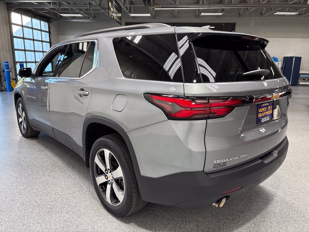 2023 Chevrolet Traverse AWD LT Leather