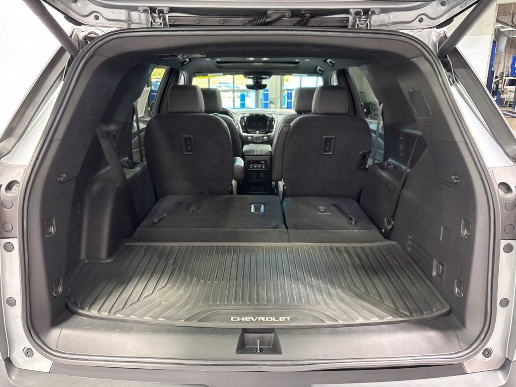 2023 Chevrolet Traverse AWD LT Leather