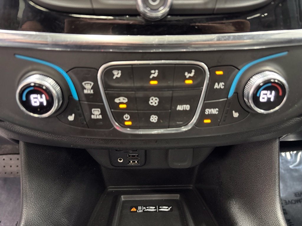 2023 Chevrolet Traverse AWD LT Leather
