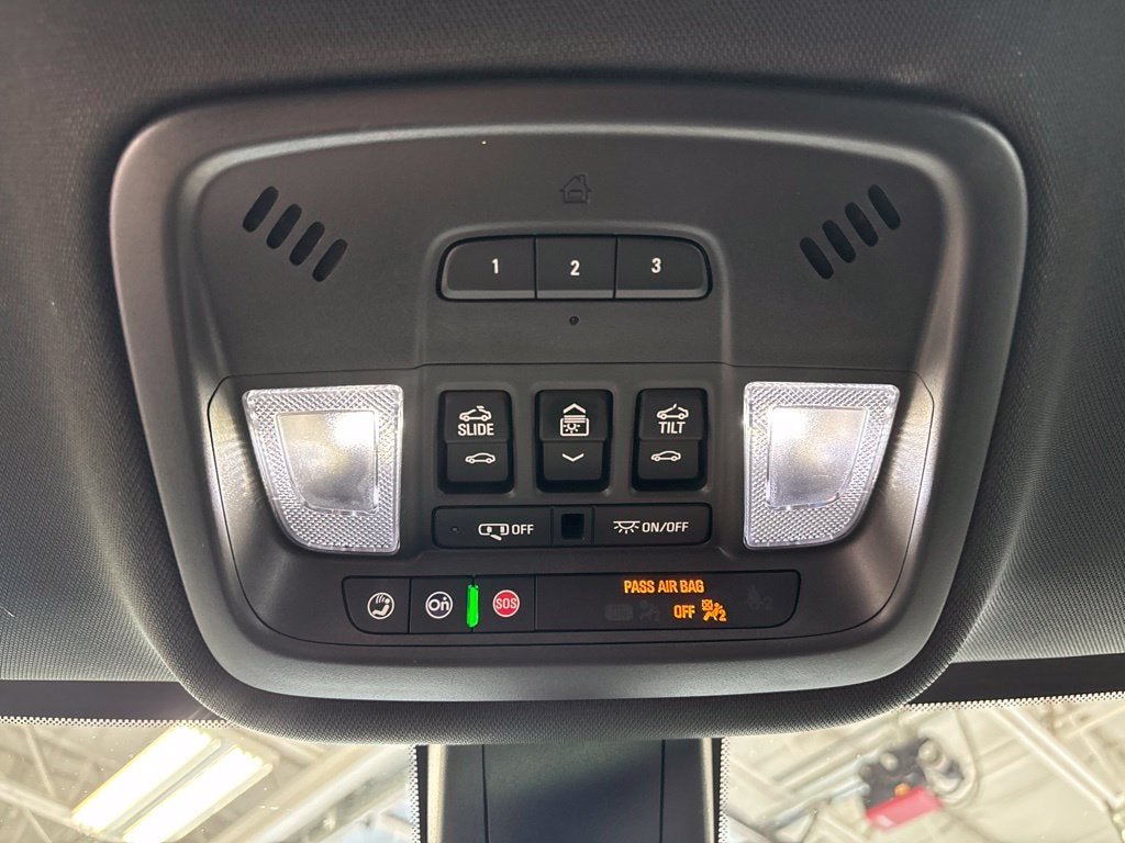 2023 Chevrolet Traverse AWD LT Leather