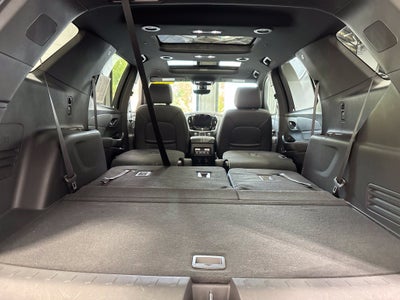 2023 Chevrolet Traverse AWD LT Leather