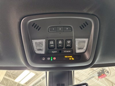2023 Chevrolet Traverse AWD LT Leather