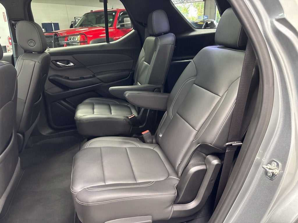 2023 Chevrolet Traverse AWD LT Leather
