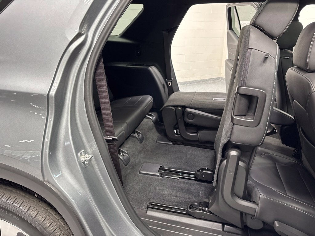 2023 Chevrolet Traverse AWD LT Leather
