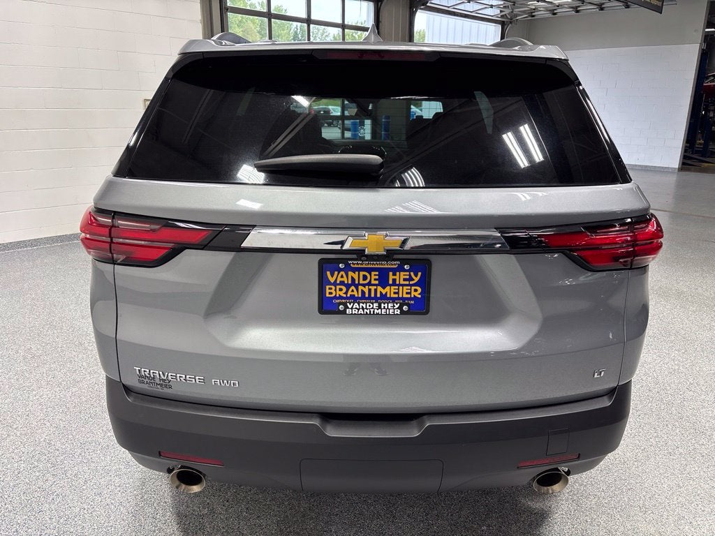 2023 Chevrolet Traverse AWD LT Leather