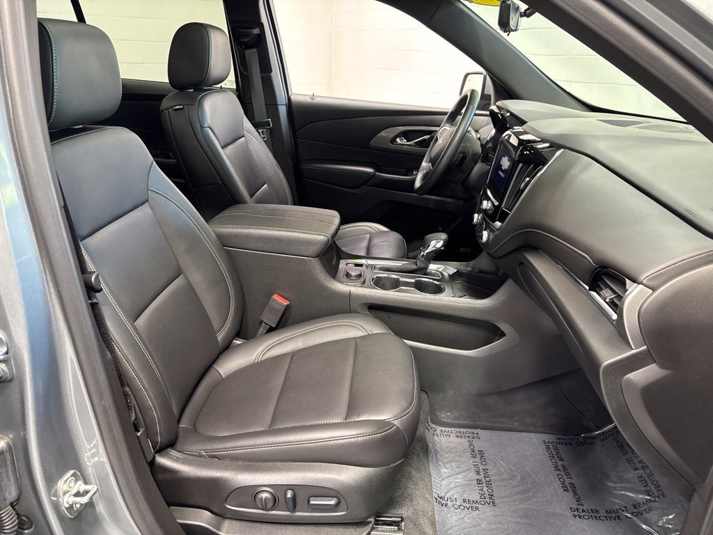 2023 Chevrolet Traverse AWD LT Leather