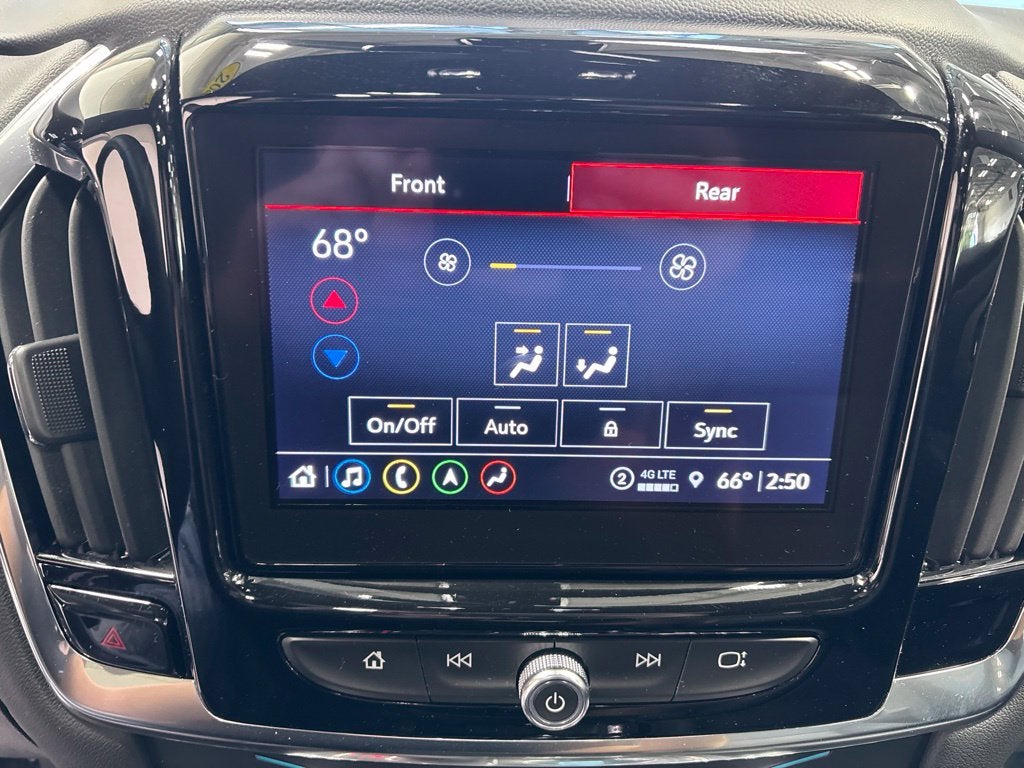 2023 Chevrolet Traverse AWD LT Leather