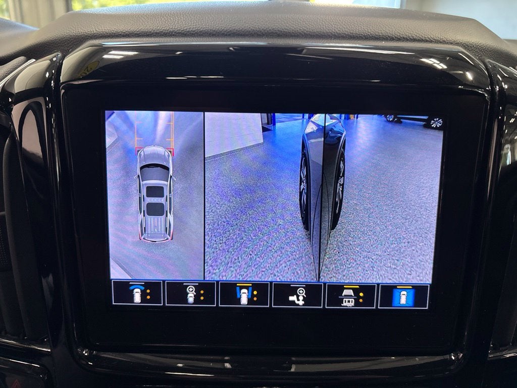 2023 Chevrolet Traverse AWD LT Leather