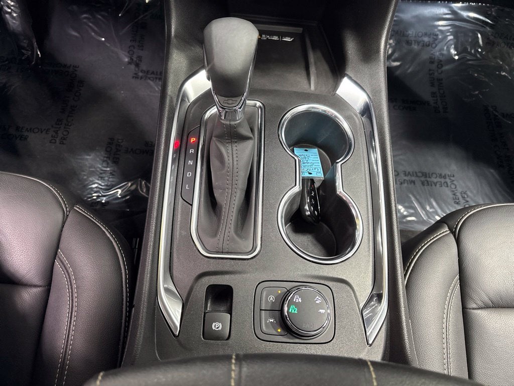 2023 Chevrolet Traverse AWD LT Leather