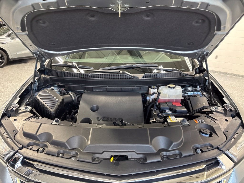 2023 Chevrolet Traverse AWD LT Leather
