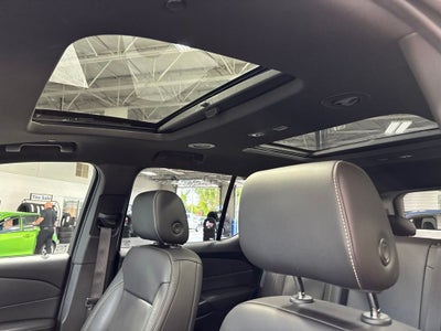 2023 Chevrolet Traverse AWD LT Leather