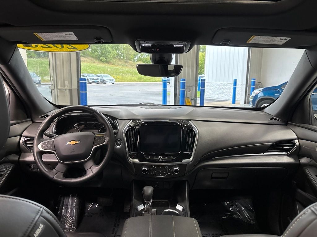 2023 Chevrolet Traverse AWD LT Leather