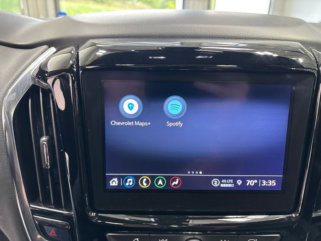 2023 Chevrolet Traverse AWD LT Leather