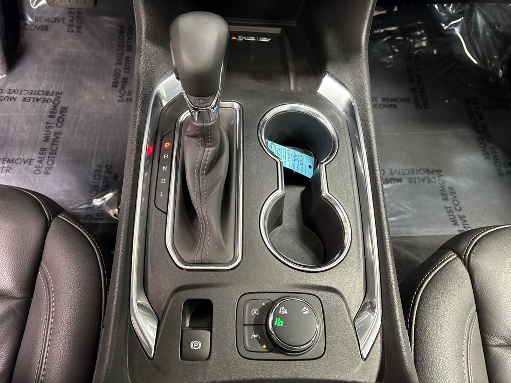 2023 Chevrolet Traverse AWD LT Leather