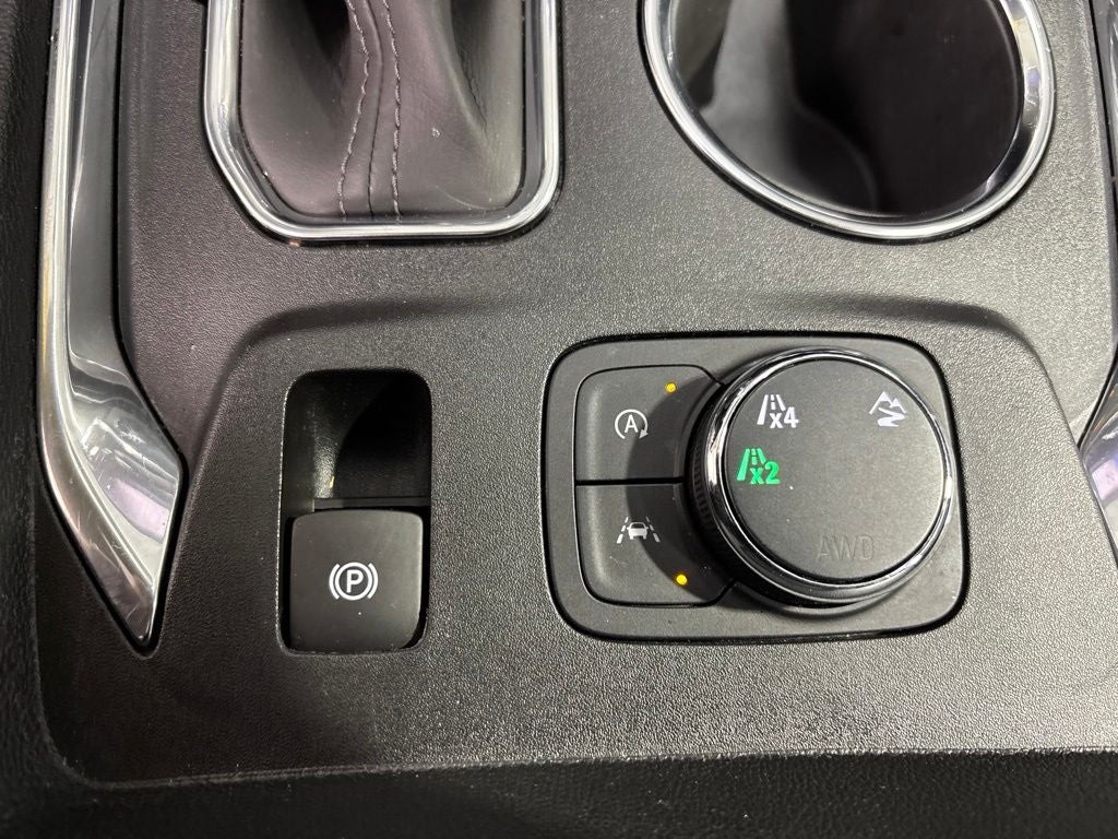 2023 Chevrolet Traverse AWD LT Leather