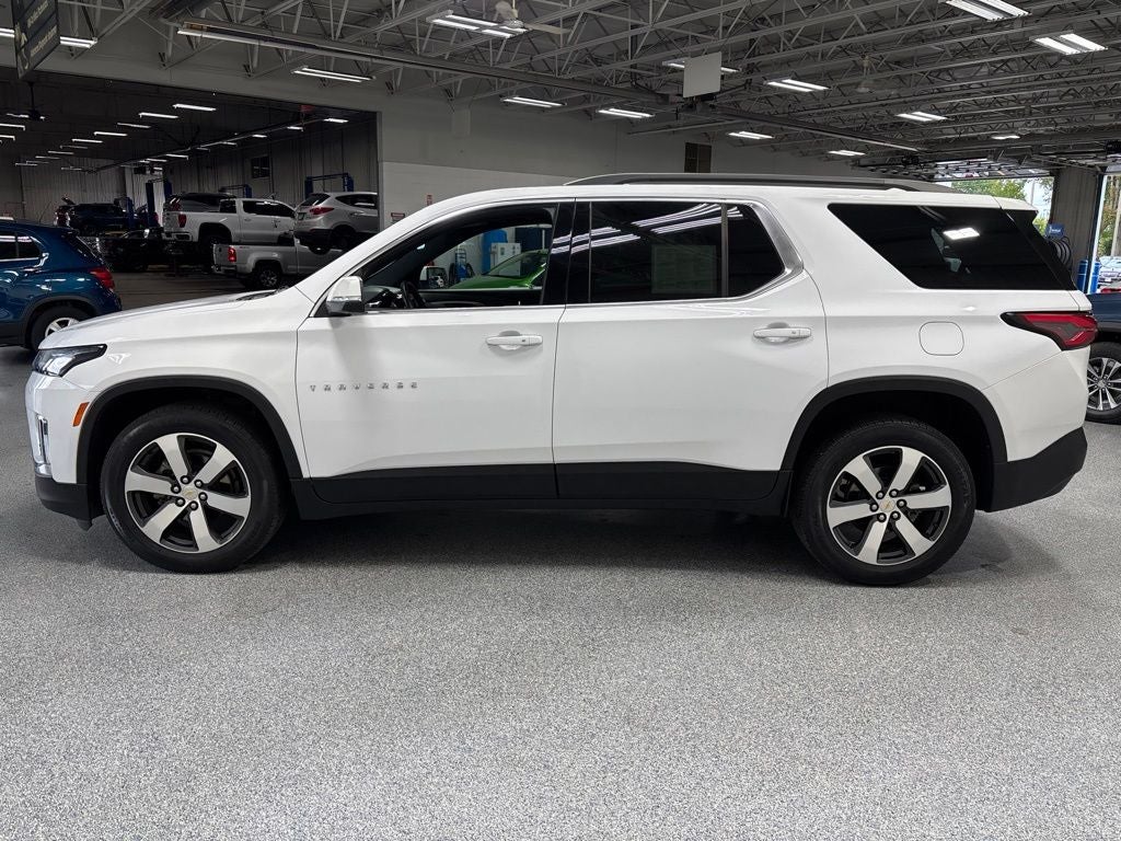 2023 Chevrolet Traverse AWD LT Leather