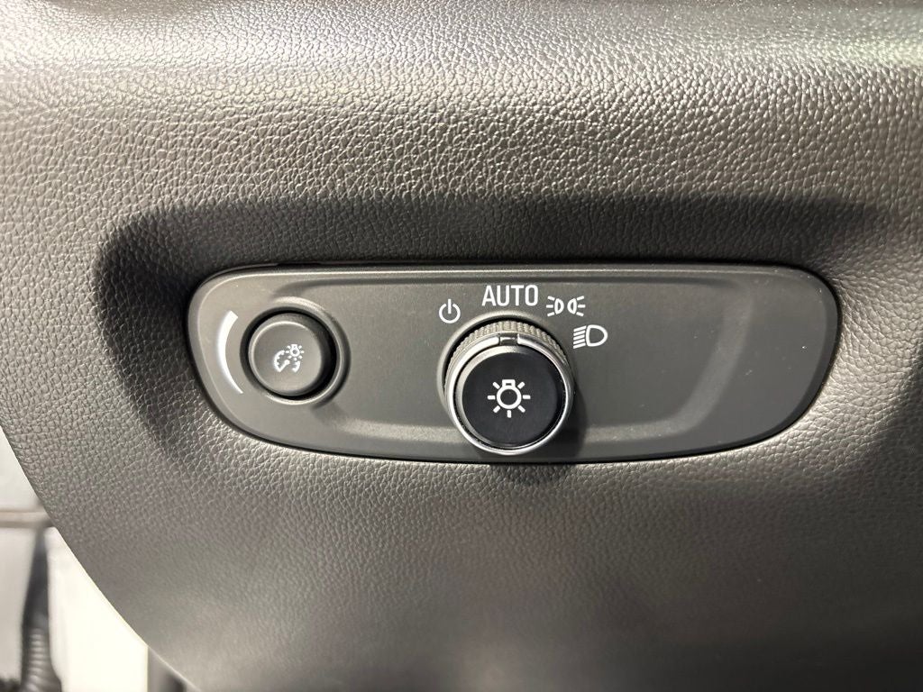 2023 Chevrolet Traverse AWD LT Leather