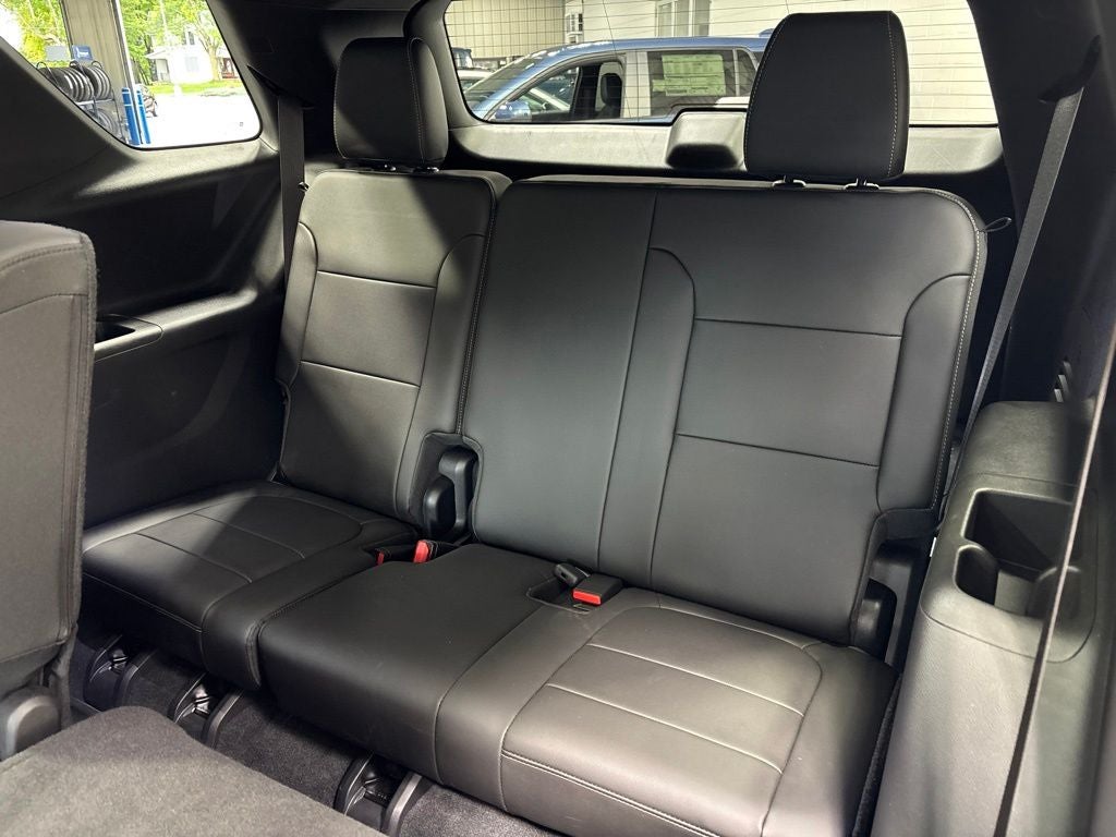 2023 Chevrolet Traverse AWD LT Leather