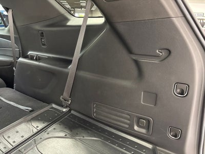 2023 Chevrolet Traverse AWD LT Leather