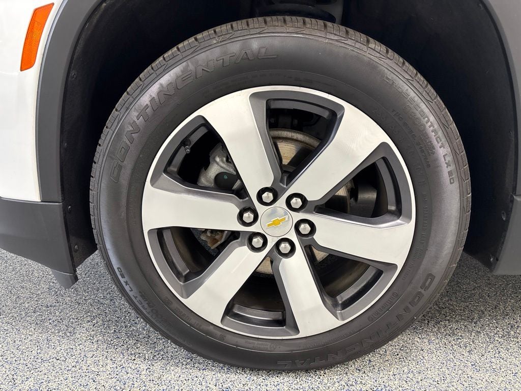 2023 Chevrolet Traverse AWD LT Leather