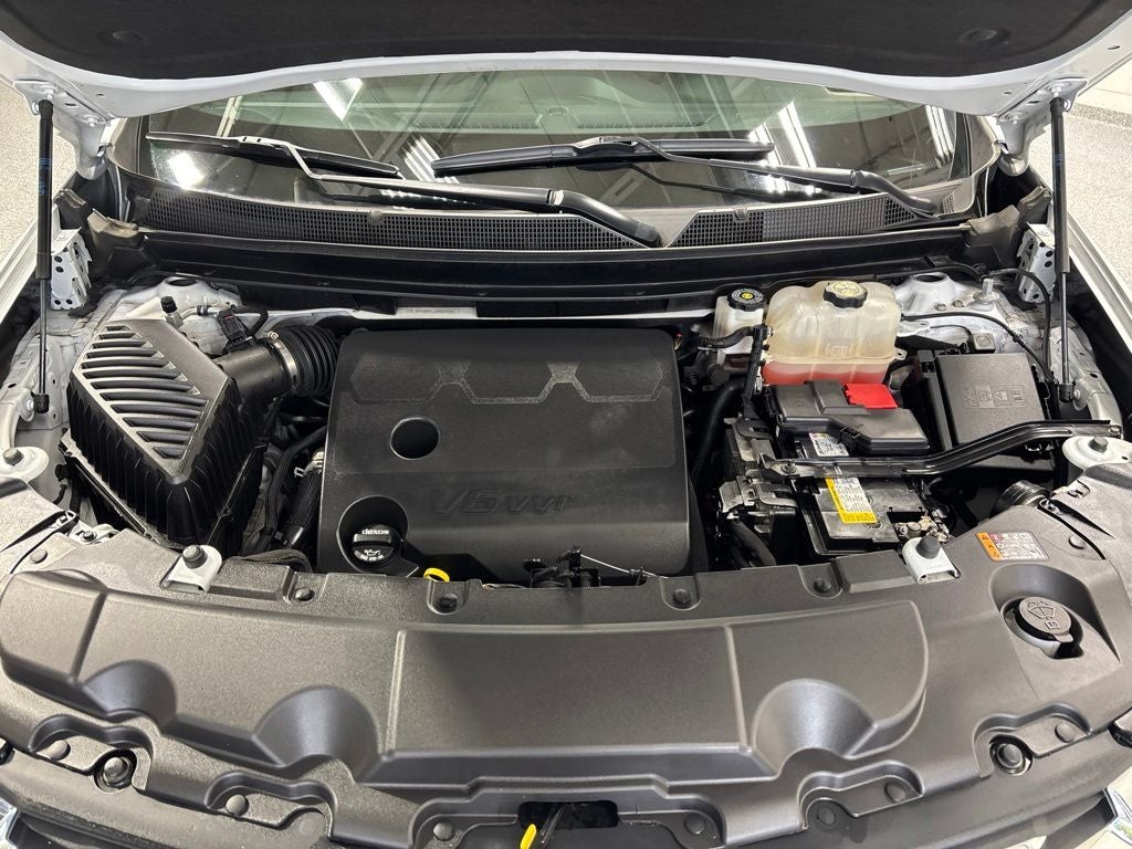 2023 Chevrolet Traverse AWD LT Leather