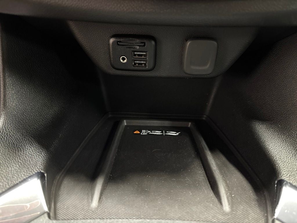 2023 Chevrolet Traverse AWD LT Leather