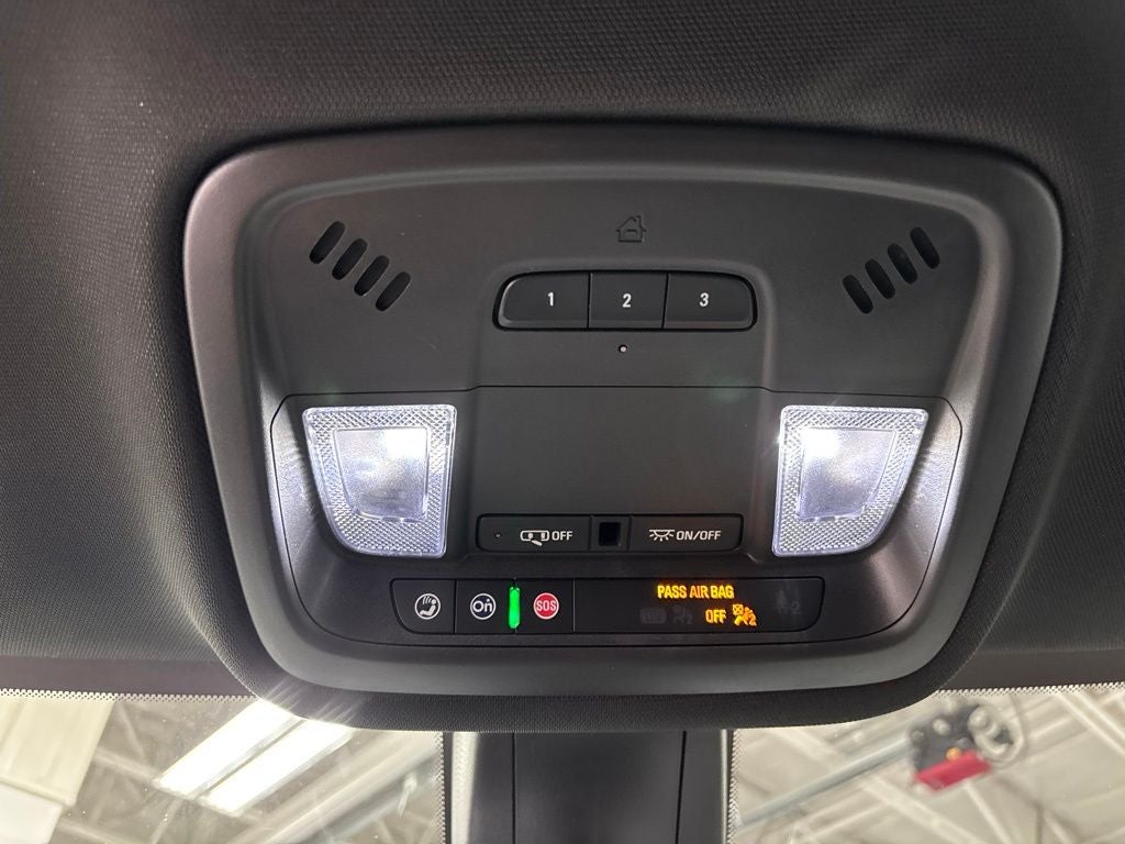 2023 Chevrolet Traverse AWD LT Leather