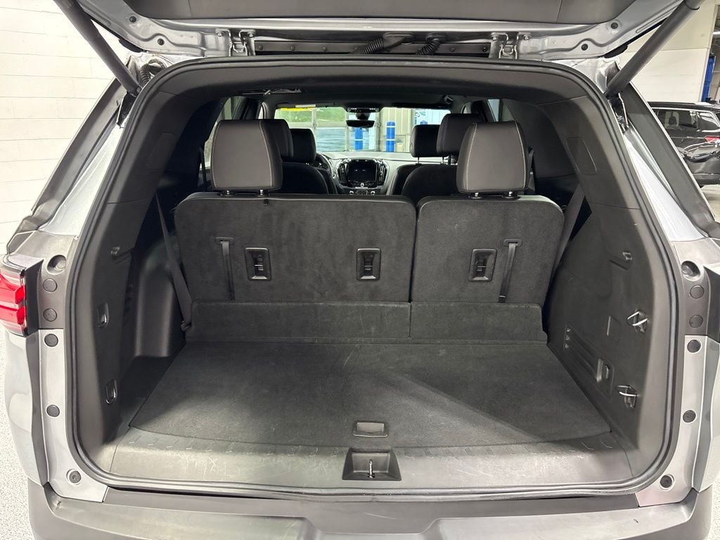 2023 Chevrolet Traverse AWD LT Leather