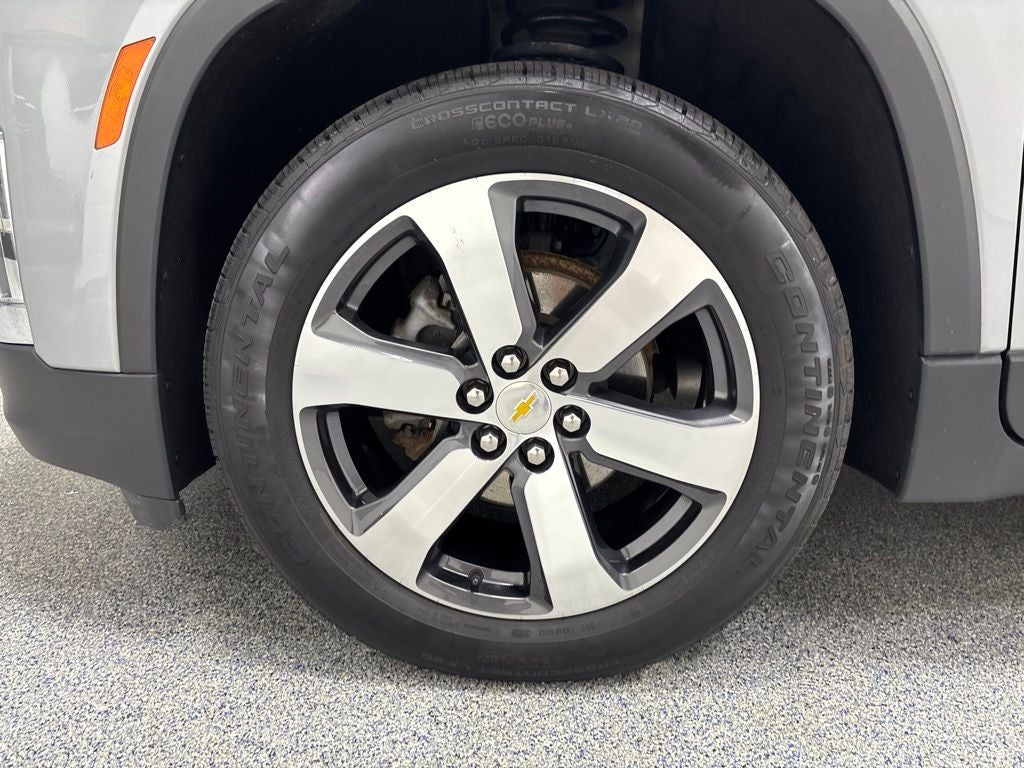 2023 Chevrolet Traverse AWD LT Leather