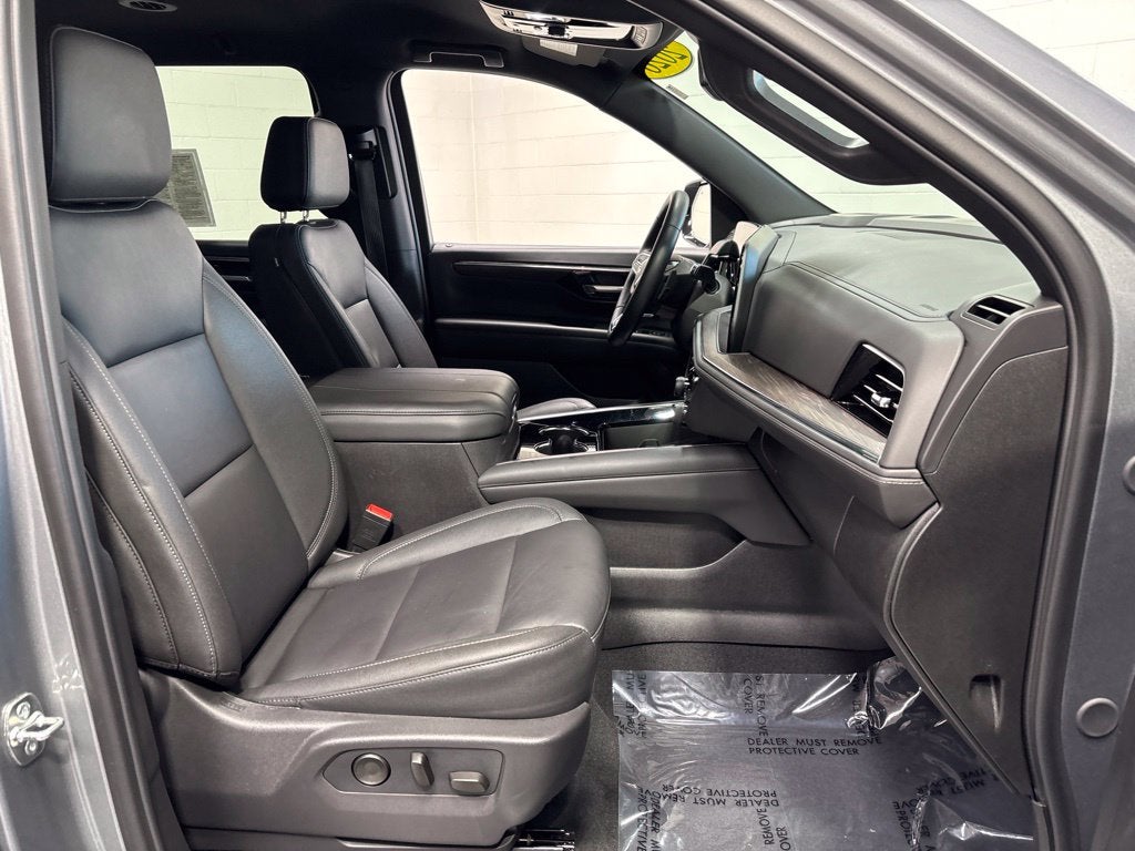 2026 Chevrolet Suburban LT, 4WD