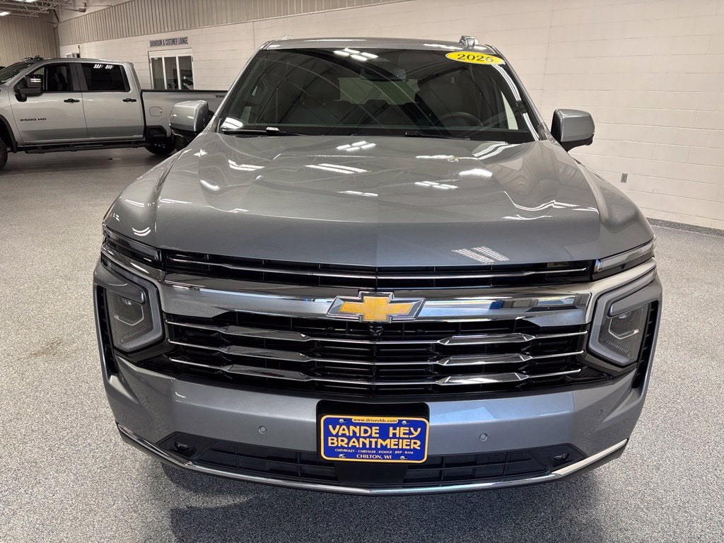 2026 Chevrolet Suburban LT, 4WD