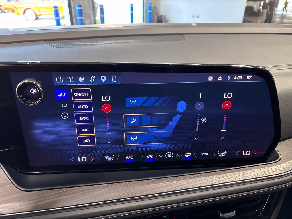2026 Chevrolet Suburban LT, 4WD