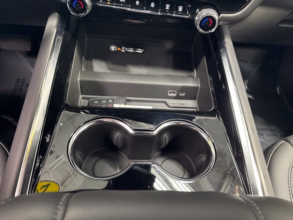2026 Chevrolet Suburban LT, 4WD