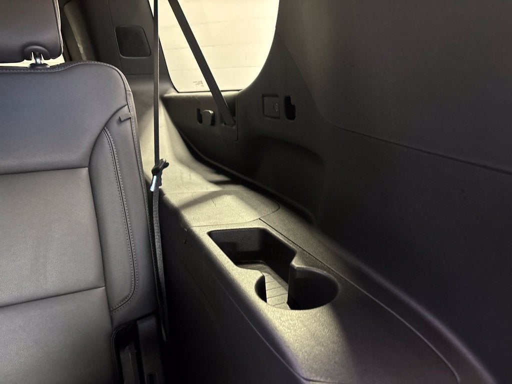 2026 Chevrolet Suburban LT, 4WD