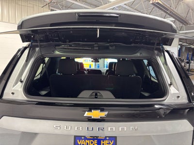 2026 Chevrolet Suburban LT, 4WD