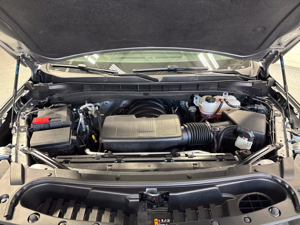 2026 Chevrolet Suburban LT, 4WD