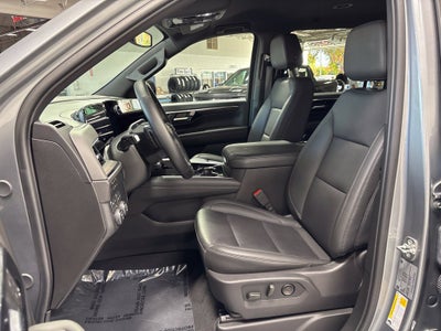 2026 Chevrolet Suburban LT, 4WD