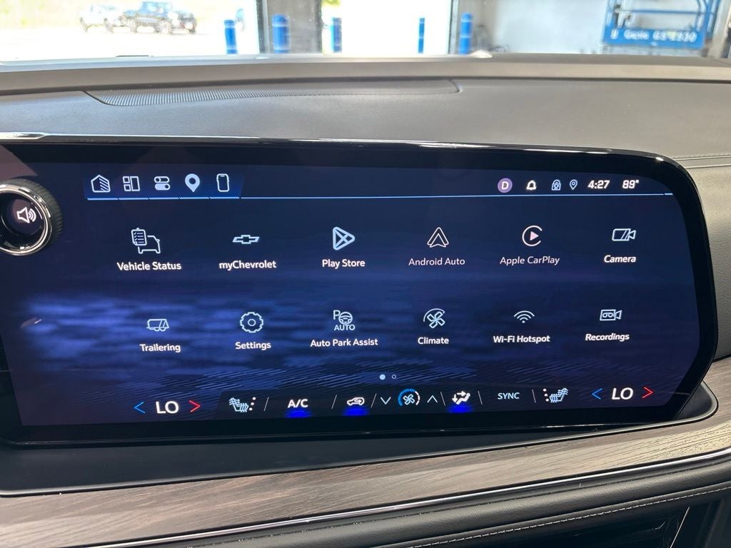 2026 Chevrolet Suburban LT, 4WD