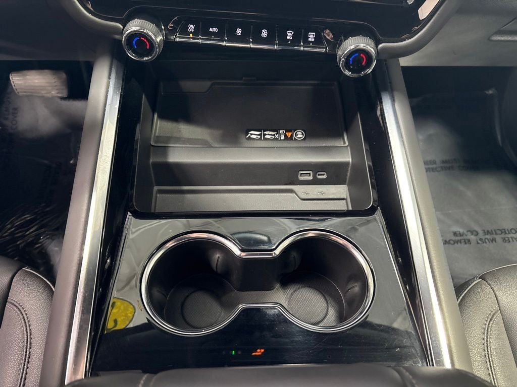 2026 Chevrolet Suburban LT, 4WD