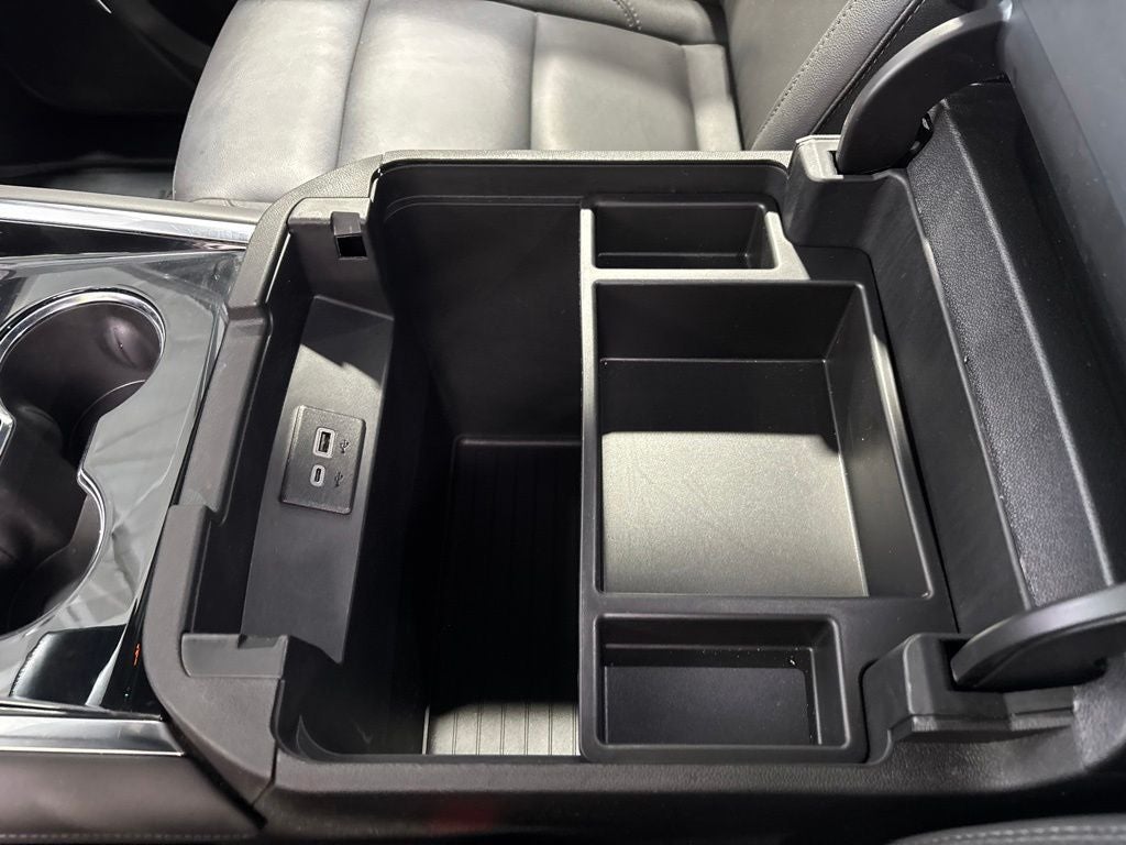 2026 Chevrolet Suburban LT, 4WD