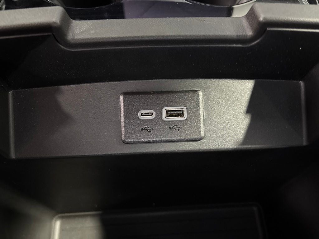 2026 Chevrolet Suburban LT, 4WD