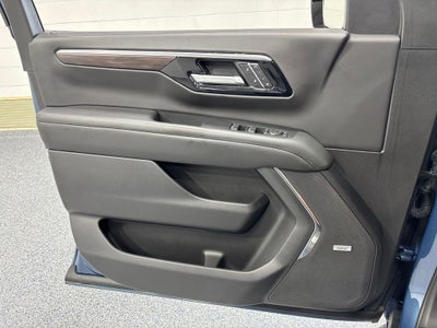 2026 Chevrolet Suburban LT, 4WD