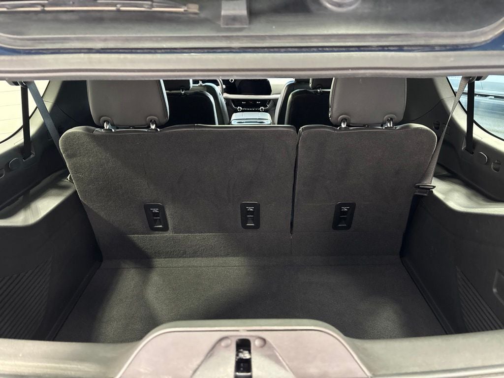 2026 Chevrolet Suburban LT, 4WD