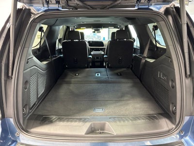 2026 Chevrolet Suburban LT, 4WD