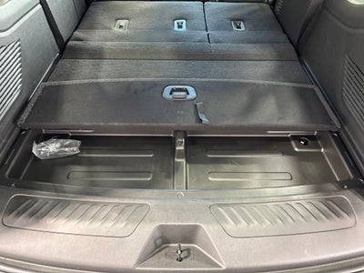 2026 Chevrolet Suburban LT, 4WD
